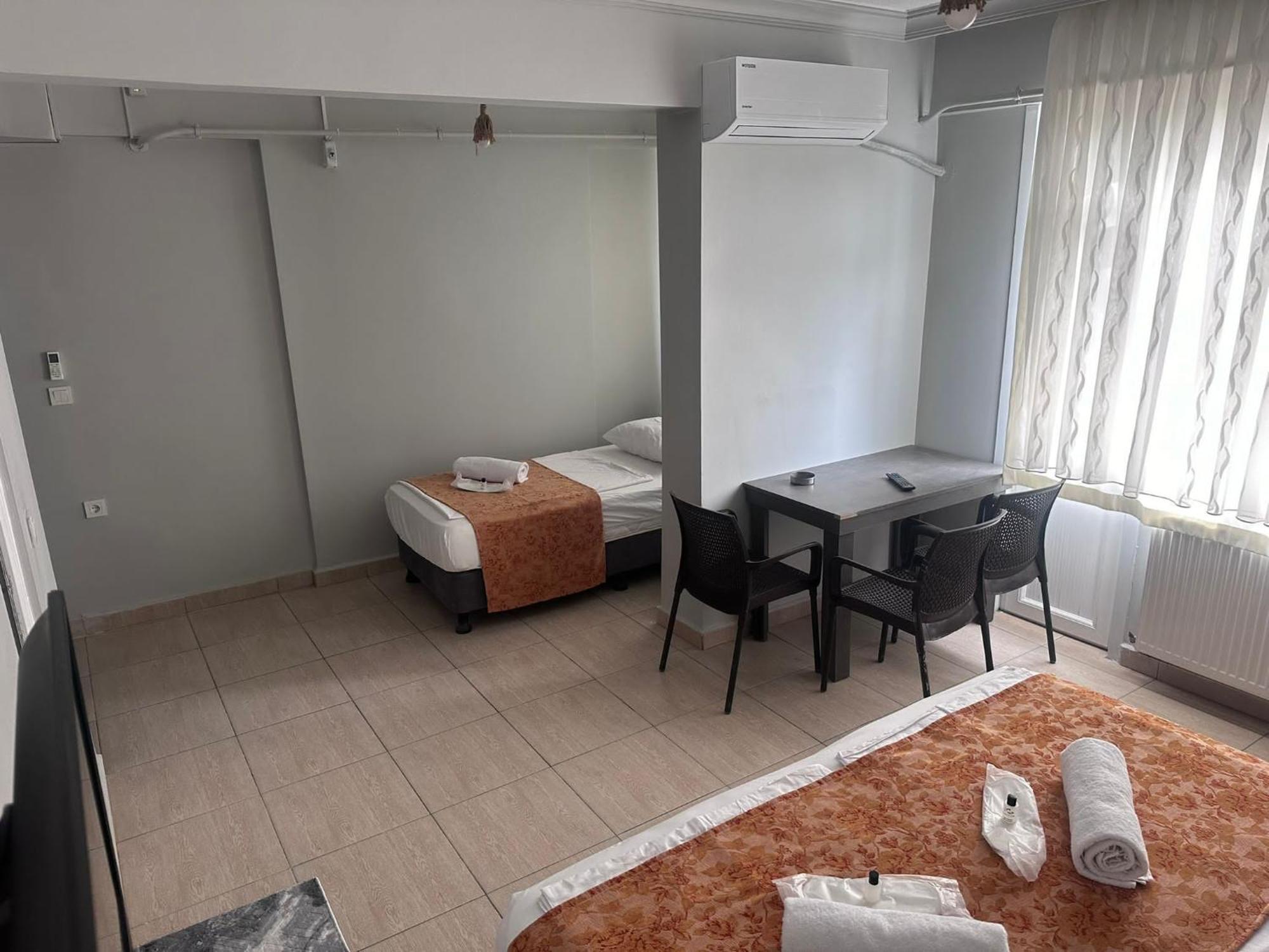 Guenes Pansiyon Edirne Phòng bức ảnh